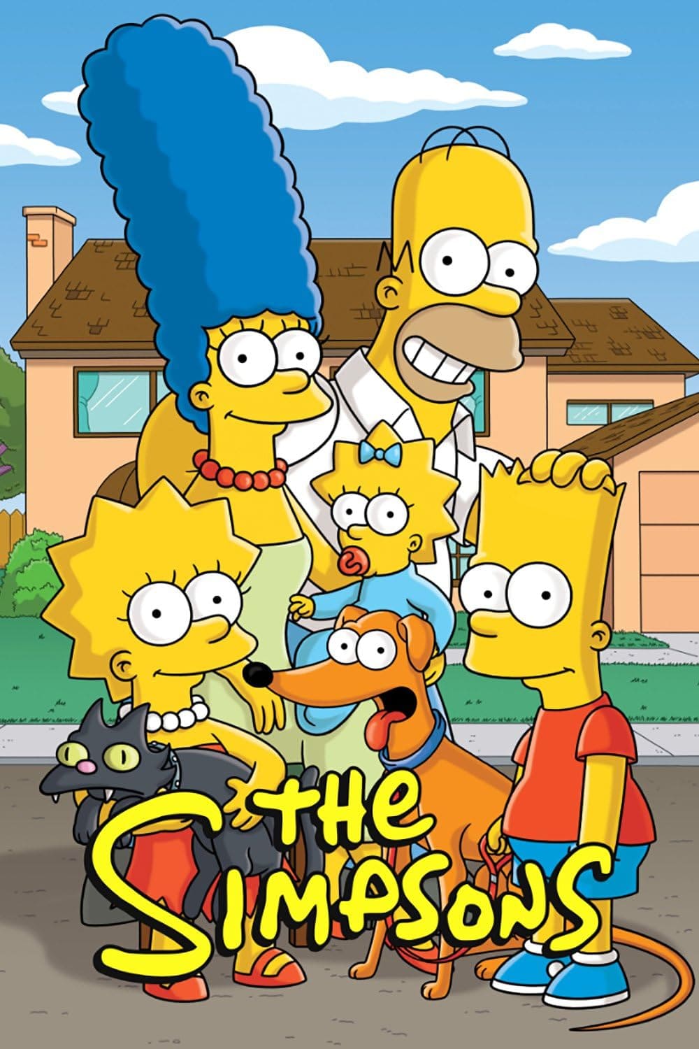 Die Familie Simpson – Marge, Homer, Maggie, Lisa (mit einer Katze im Arm) und Bart (mit einem Hund) – steht lächelnd vor ihrem Haus. Unten ist das Simpsons-Logo zu sehen, was diese Szene perfekt für Fans macht, die klassische Folgen über IPTV Kaufen genießen möchten.