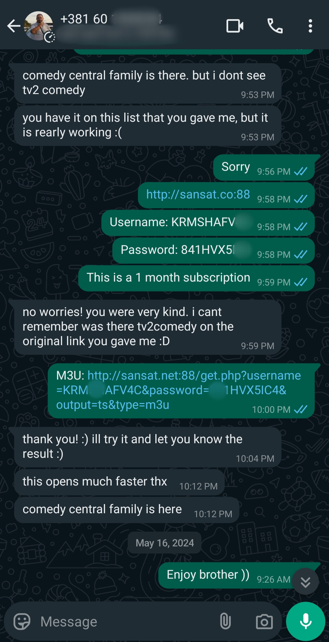 In einem WhatsApp-Chat diskutieren Nutzer über den Zugriff auf IPTV-Streaming über einen gemeinsamen Link, einen Benutzernamen und ein Passwort. Ein Nutzer bestätigt, dass die bereitgestellten Zugangsdaten funktionieren, und bedankt sich bei dem anderen für dessen Hilfe.
